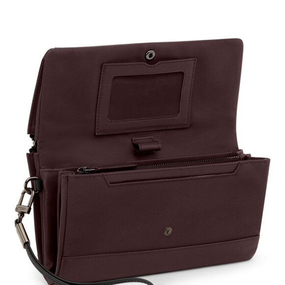 TUMI Voyageur Travel Wallet - Deep Plum - NEW in Box - Picture 1 of 6